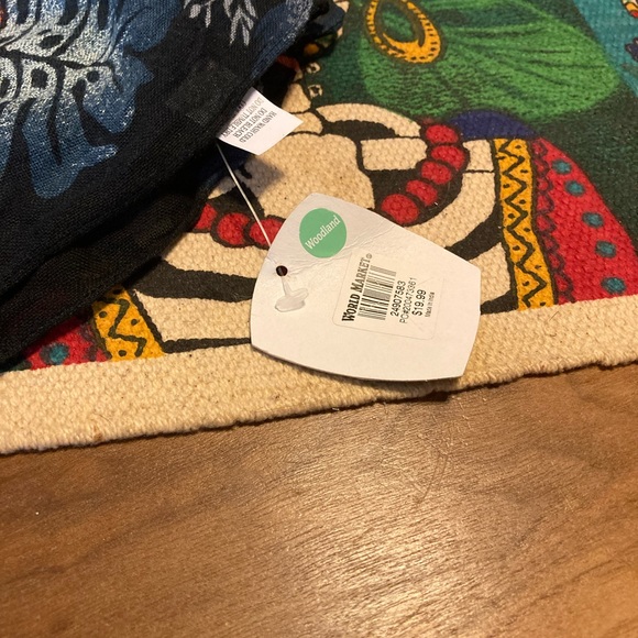 Light weight infinity scarf World Market brand NWT - Picture 4 of 4